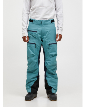 Peak Performance g80217_avid_beige_n34_side_on-model_image_heren_normaal.png