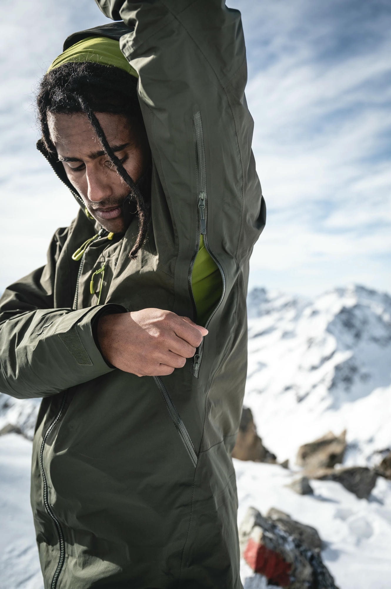 Ga op avontuur met Hardshell jassen van Rab Hardshell jassen Rab - bescherming en vertrouwen tijdens elk avontuur